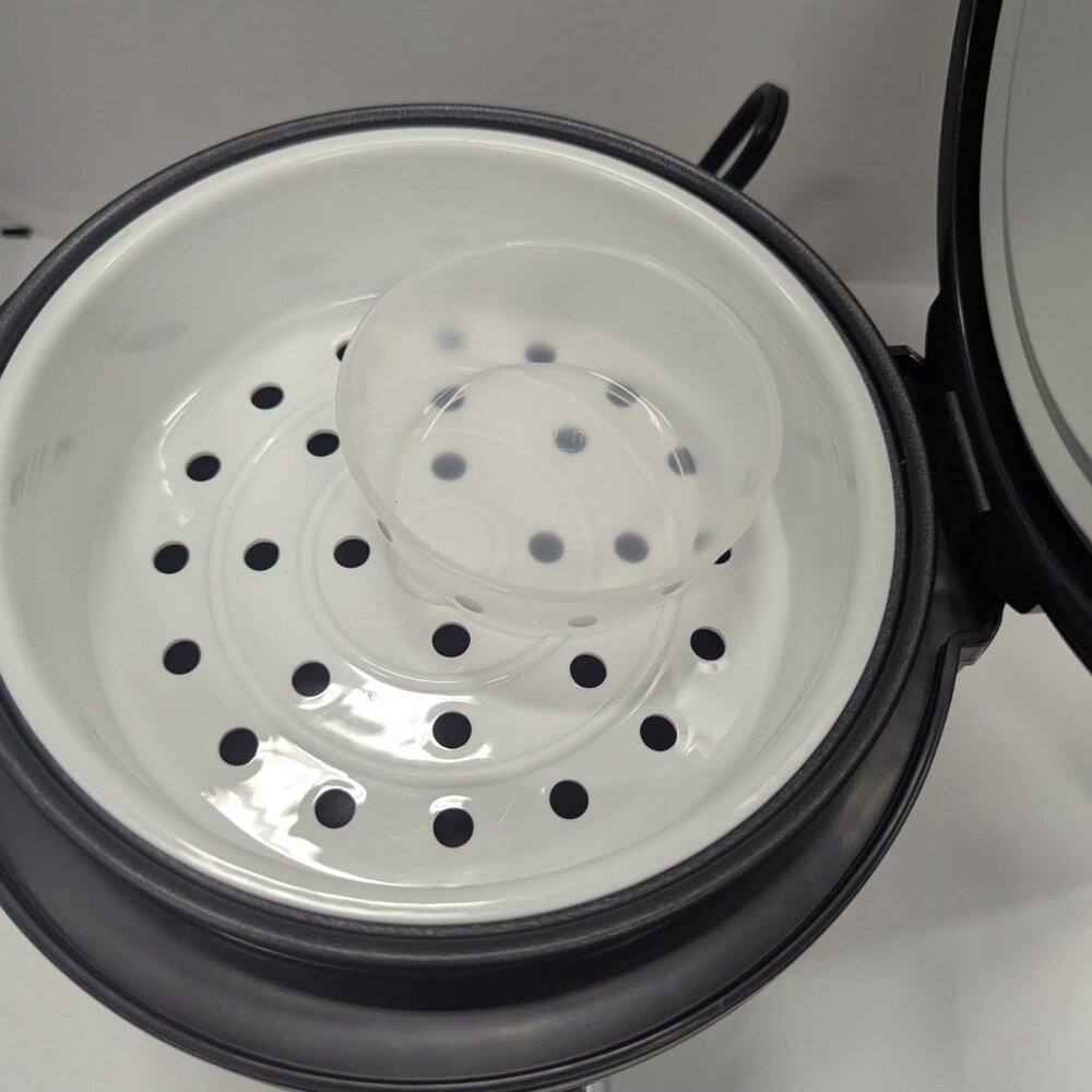 Aroma ARC-904SB 8-Cup Digital Rice Cooker – Stainless Steel, Steamer, Keep Warm - Picture 6 of 8